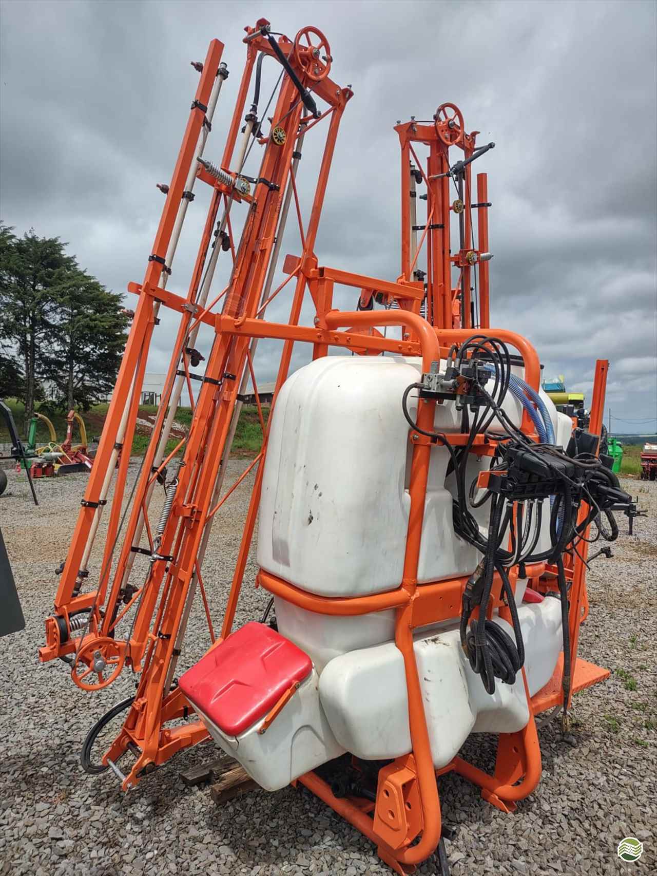 PULVERIZADOR KUHN PORTER 800 ST Acoplado Hidráulico Talamini Máquinas e Implementos Agrícolas CAMPOS NOVOS SANTA CATARINA SC